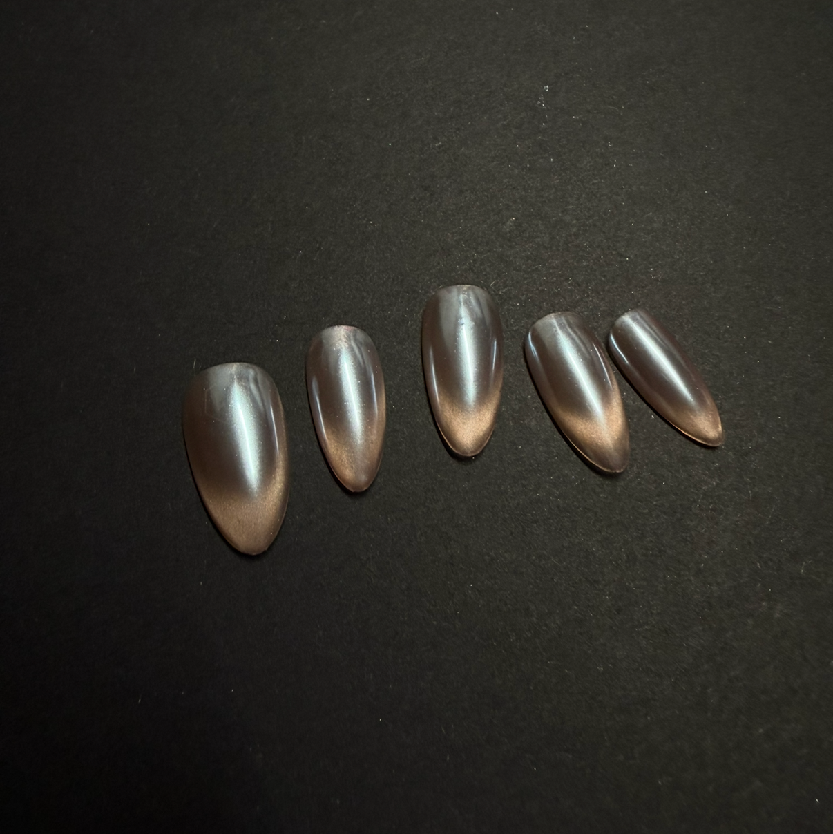 Halo Cat eye French tip with chrome