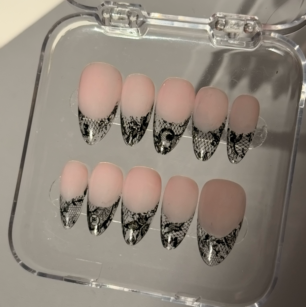 Black Lace Tip