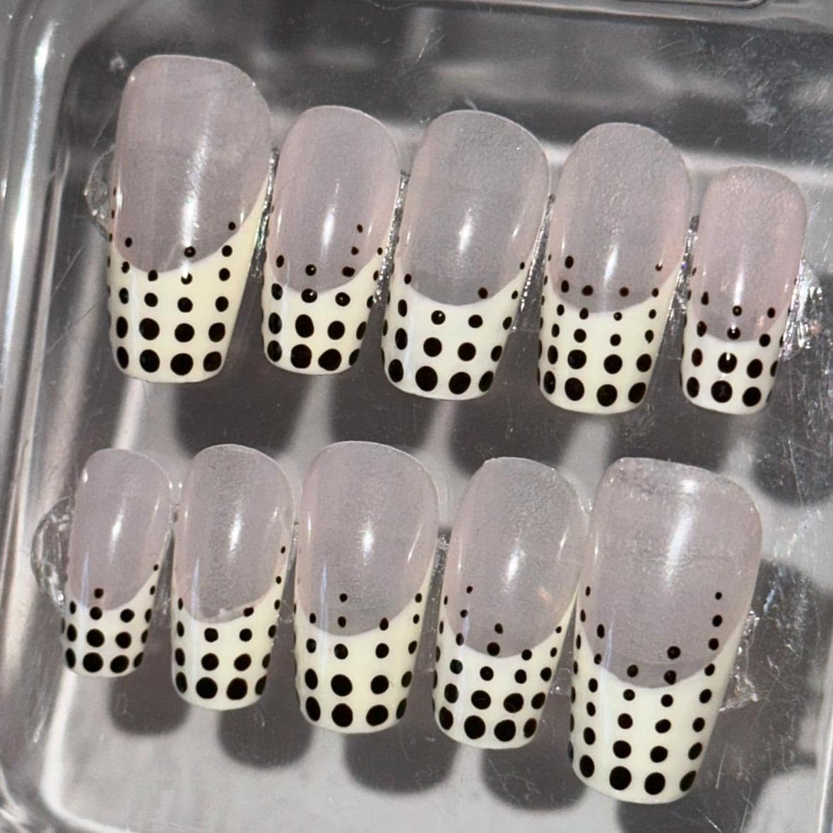 French Tip Polka Dot