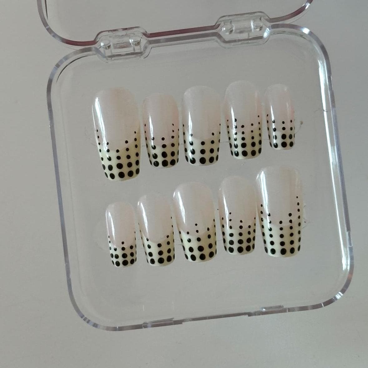 French Tip Polka Dot